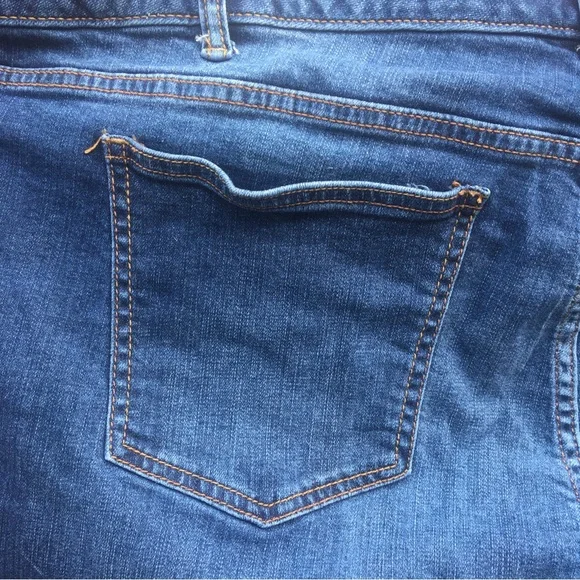 Torrid Skinny Crop Jeans Blue Denim Faded Dark Wash Whiskers Plus Size 30 R 30R - Picture 12 of 13